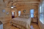 D and J`s Lakehouse: Upper-level Master Bedroom